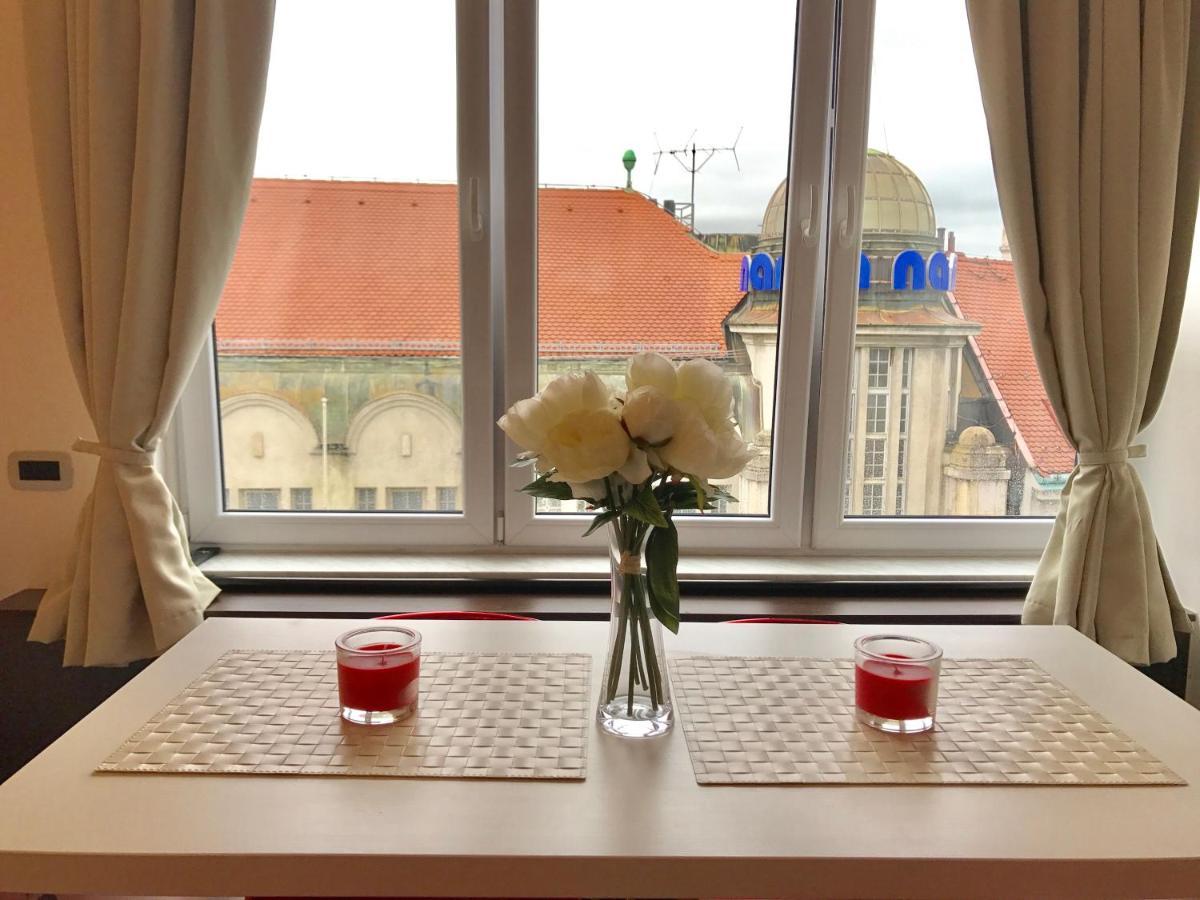 Studio Apartment With A View Of Ban Jelacic Square Zagreb Exterior foto