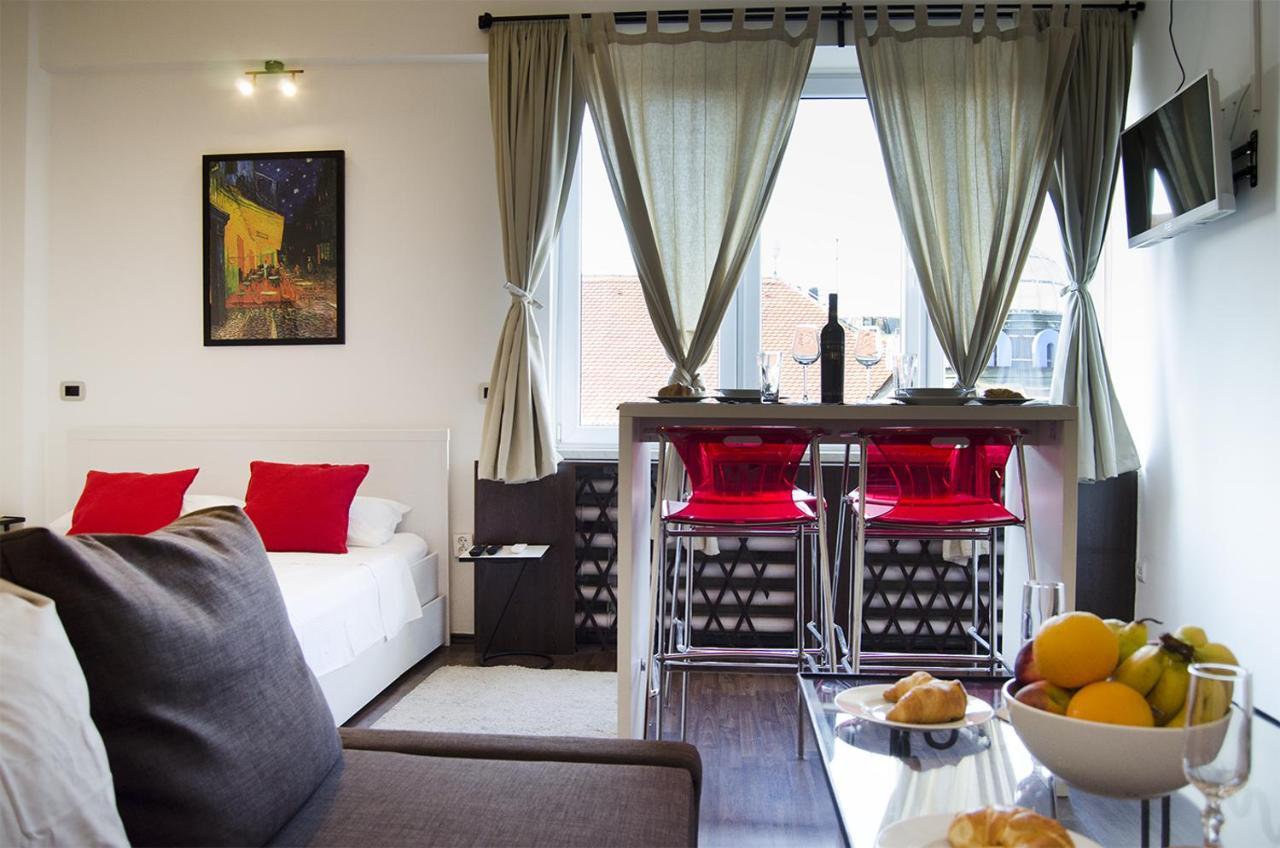 Studio Apartment With A View Of Ban Jelacic Square Zagreb Exterior foto